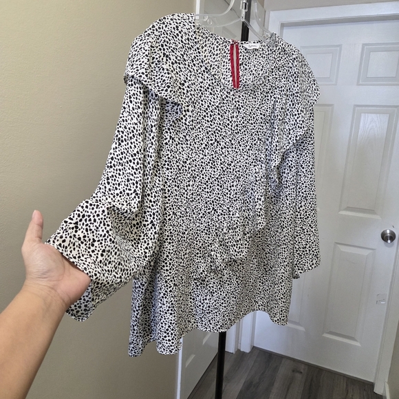 Reitmans Black & White Speckled Ruffle Blouse | Long Sleeve Workwear Top - Picture 3 of 9